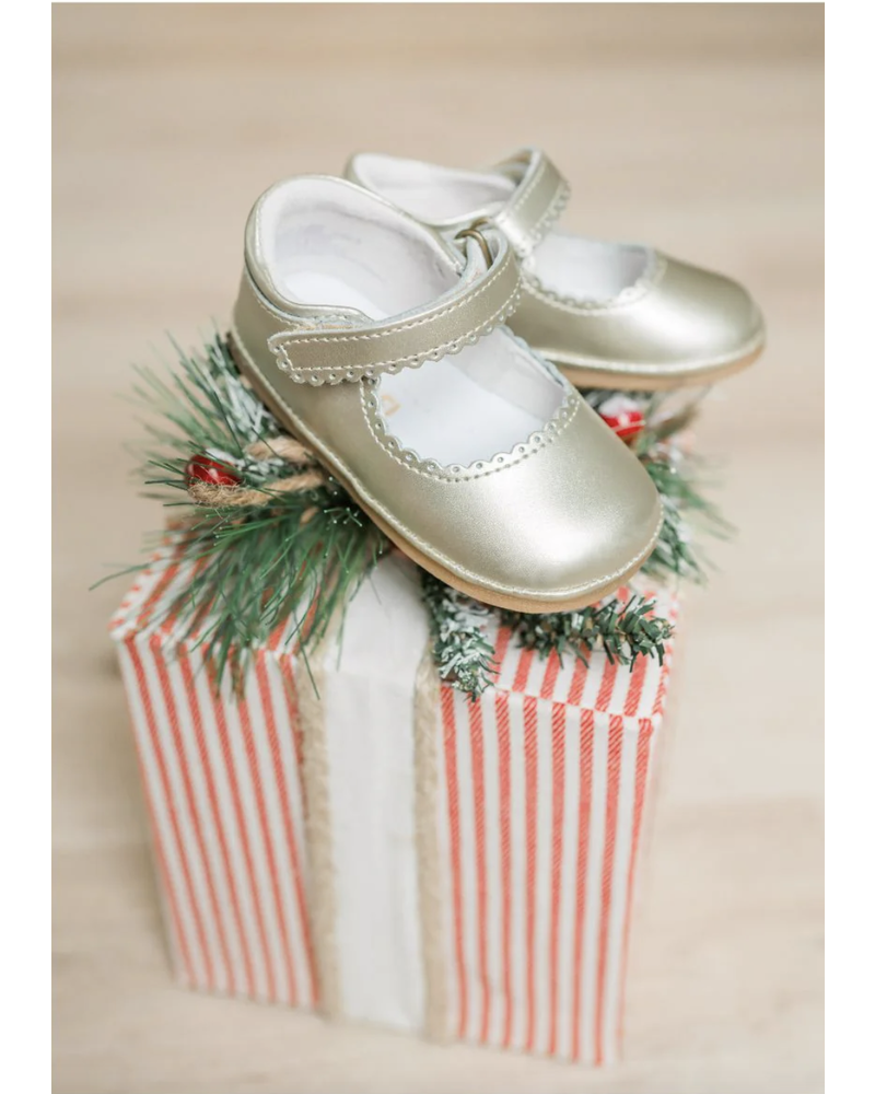 Cara Scalloped MJ {Gold}