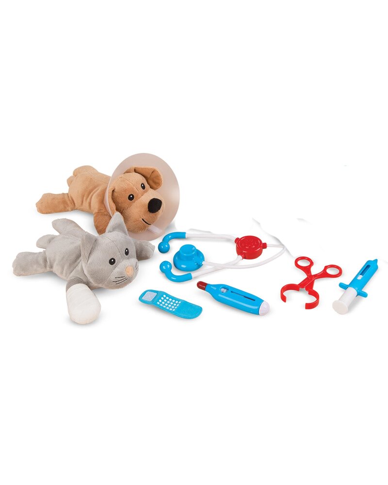 Melissa & Doug Examine & Treat Pet Vet Play Set