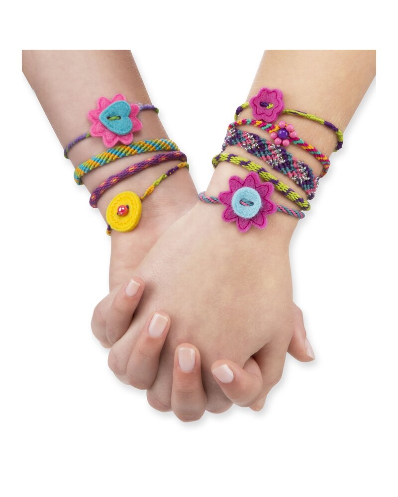 Melissa & Doug On the Go Crafts {Friendship Bracelets}