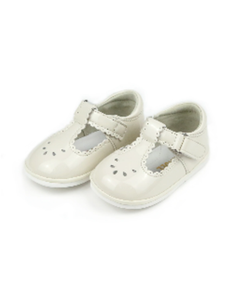 Dottie Scalloped Perforated MJ {Cream}