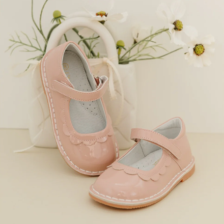 Violette Petal MJ {Patent Pale Rose}