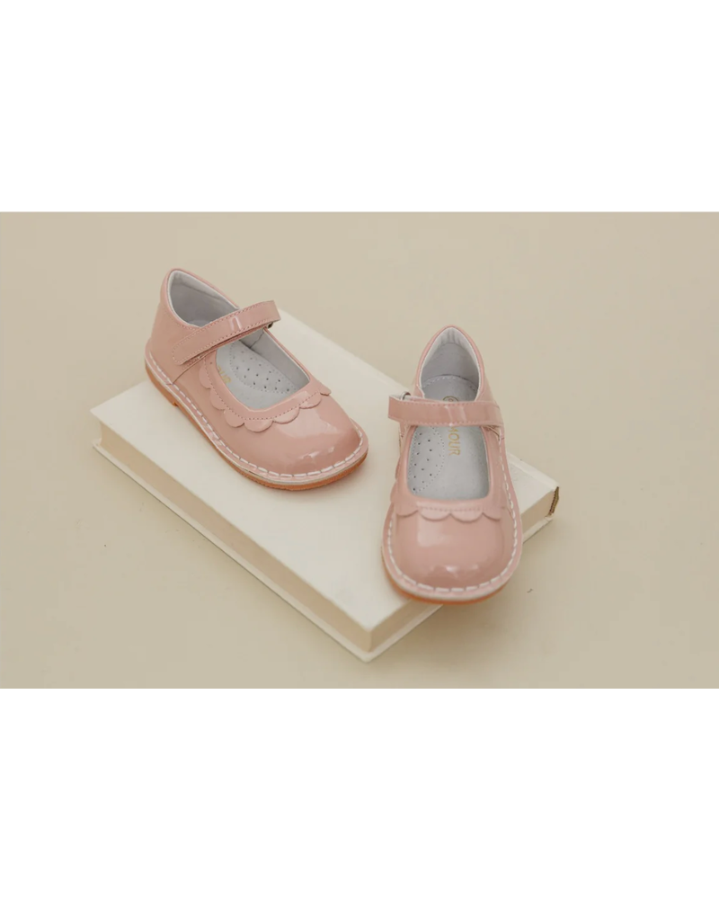 Violette Petal MJ {Patent Pale Rose}