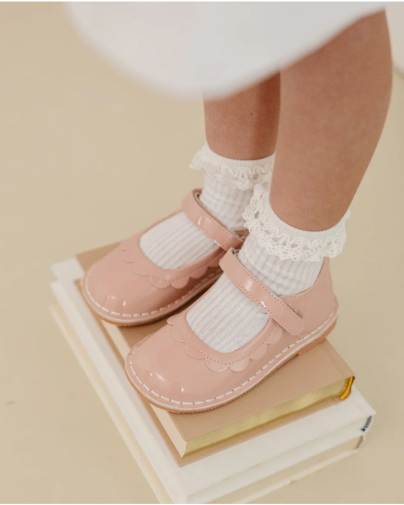 Violette Petal MJ {Patent Pale Rose}