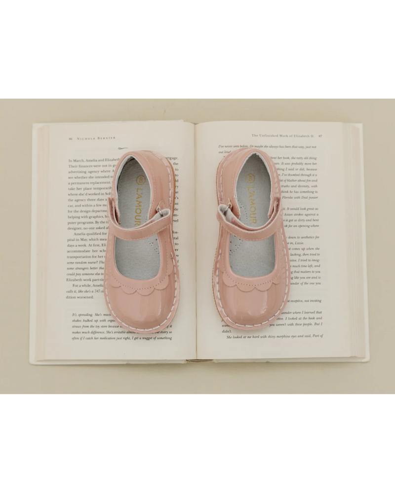 Violette Petal MJ {Patent Pale Rose}