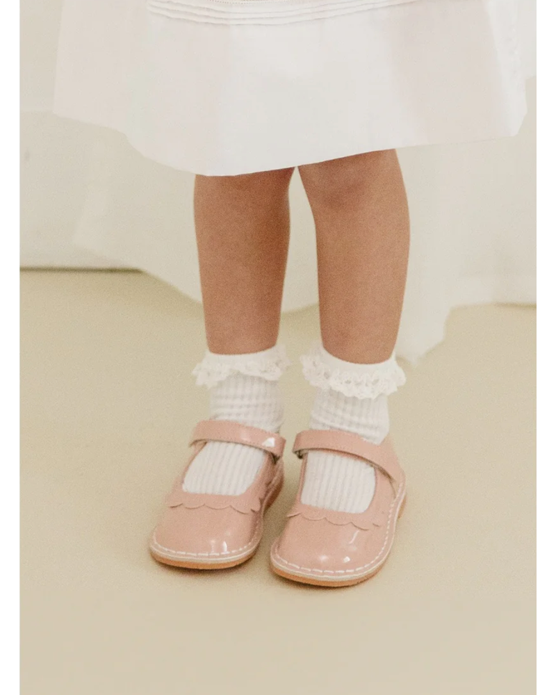 Violette Petal MJ {Patent Pale Rose}