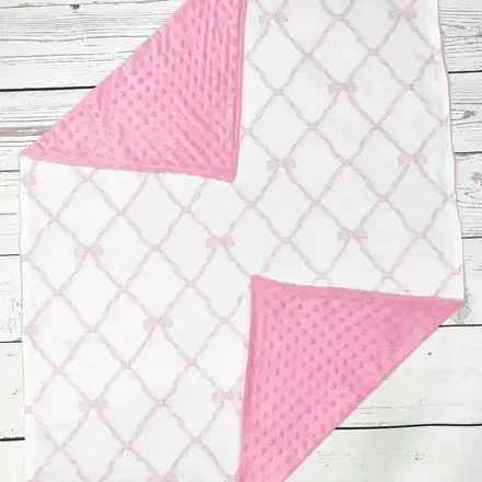 Sassy Kids Palace Bow Print Blanket {White/Pink}