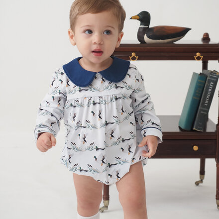 Cypress Row Mannered Mallards Channing Bubble {White/Navy}