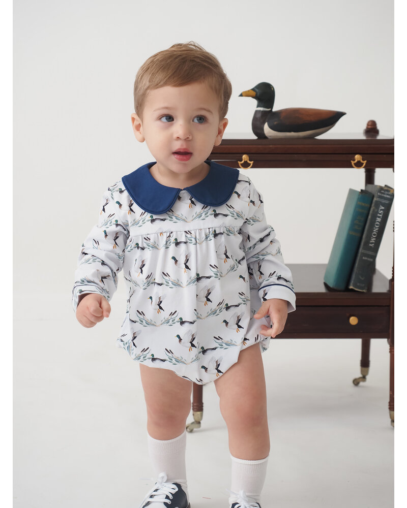 Cypress Row Mannered Mallards Channing Bubble {White/Navy}