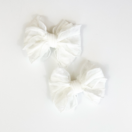 In Awe Ruffle Clip Set {Off White}