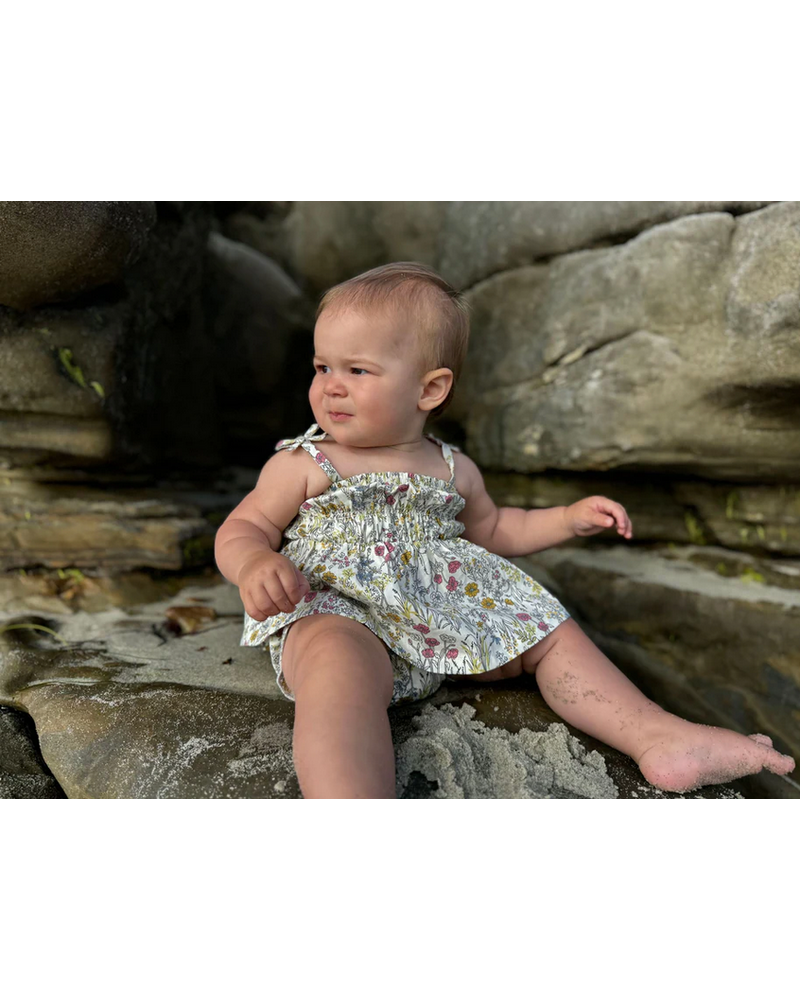 Vignette V1604B Cassidy Set {Yellow Meadow Floral}
