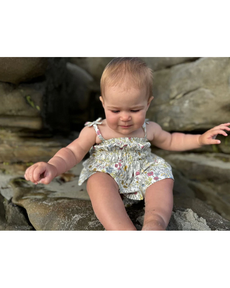 Vignette V1604B Cassidy Set {Yellow Meadow Floral}