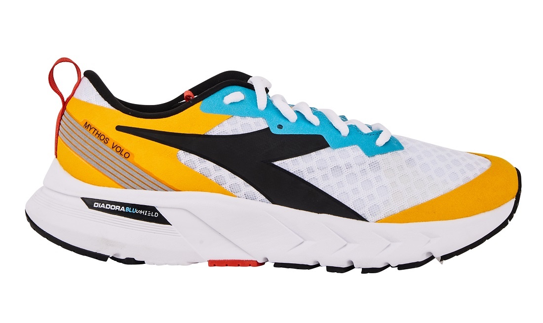 diadora mythos blushield bright