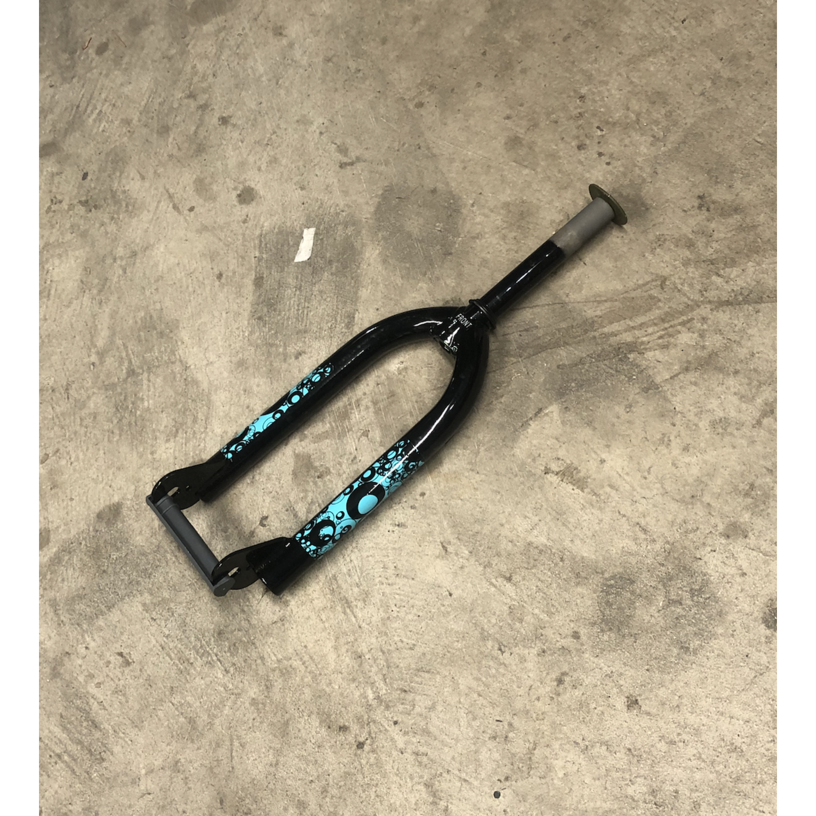 1” x 6” Threaded 20" Bicycle Fork / Rigid (Black w/ Blue Swirl Designs)