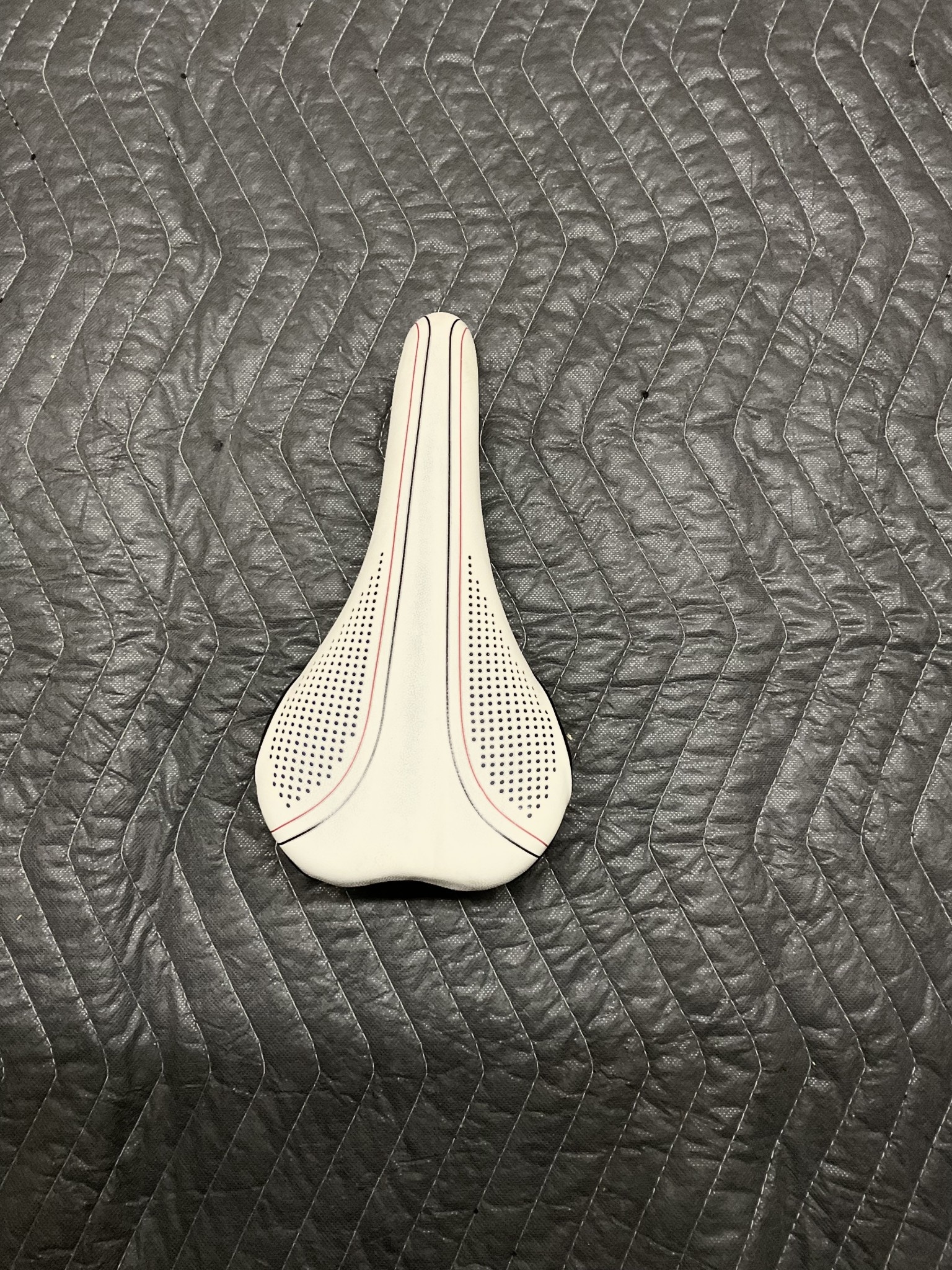 Vitesse Hybrid Bicycle Seat (White) New TecnoArt of USA