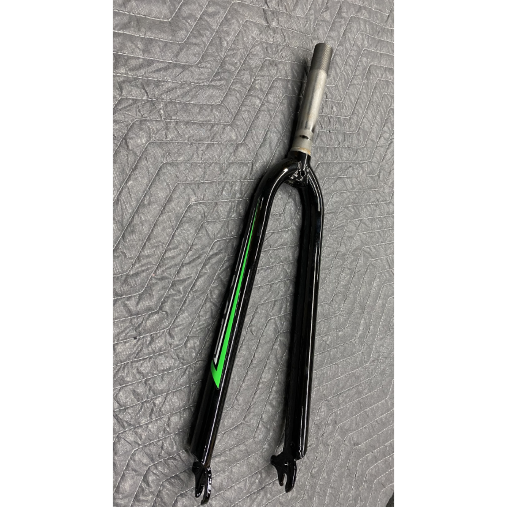 Threaded GMC 27” Bicycle Fork 1” x 5 3/4" Steer Tube (Black & Green)