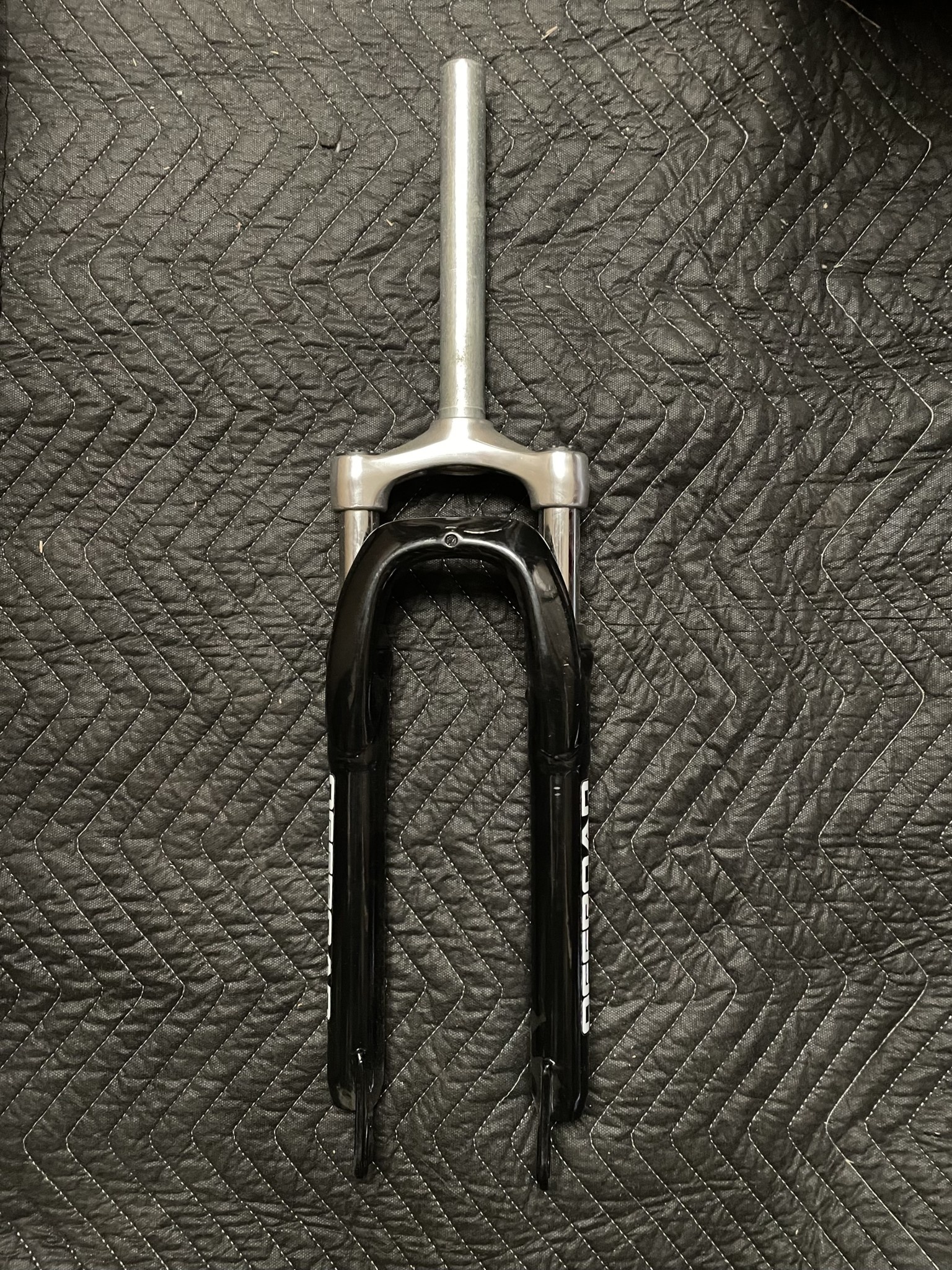 Zoom 26” 1 1/8” Threadless Offroad Suspension Bicycle Fork (Black