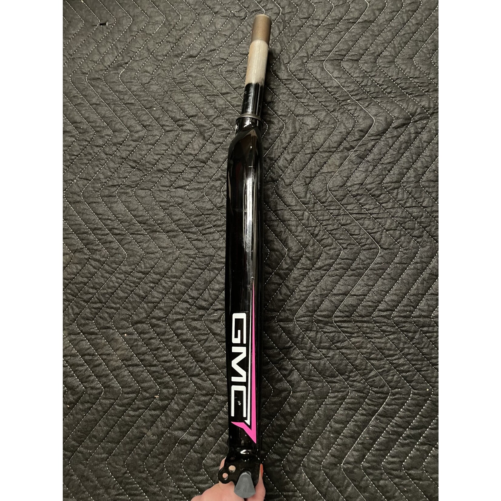 GMC 700C Threaded Bicycle Fork 5 5/8” Steer Tube (Black & Pink)