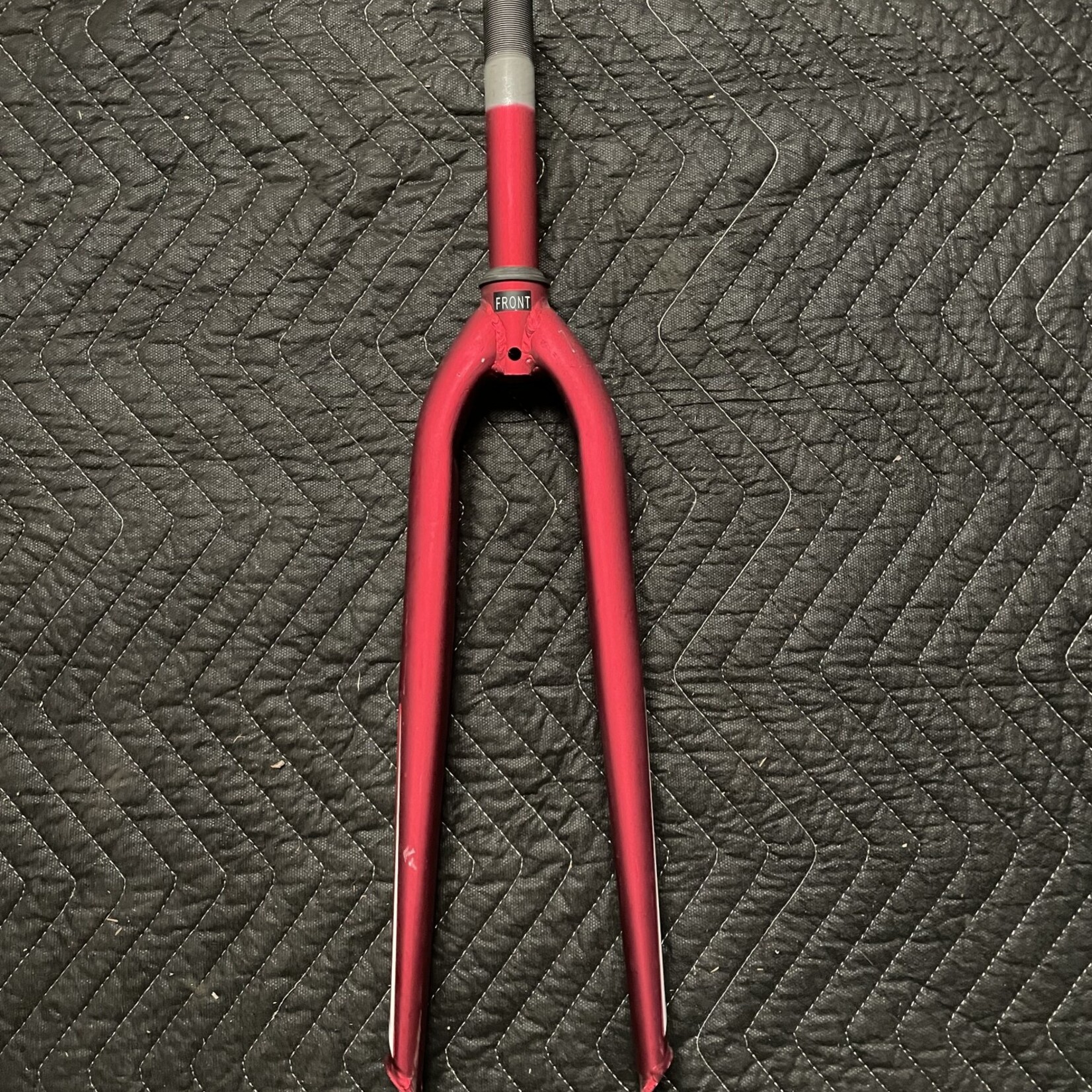 GMC 700C  Threaded Hybrid Fork 1” x 5 3/4” Steer Tube (Red)