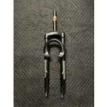 Vitesse 1" x 5 3/4" Threaded 29" Suspension Bicycle Fork (Black & Green)