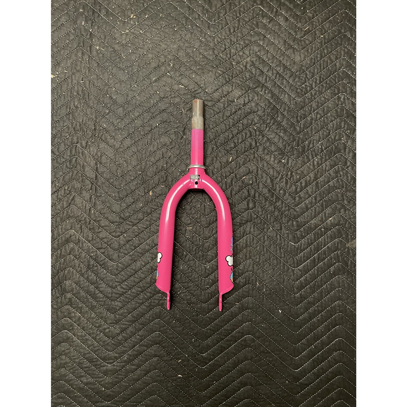 1” x 5 1/2” Threaded 16" Bicycle Fork (Pink & Rainbow)