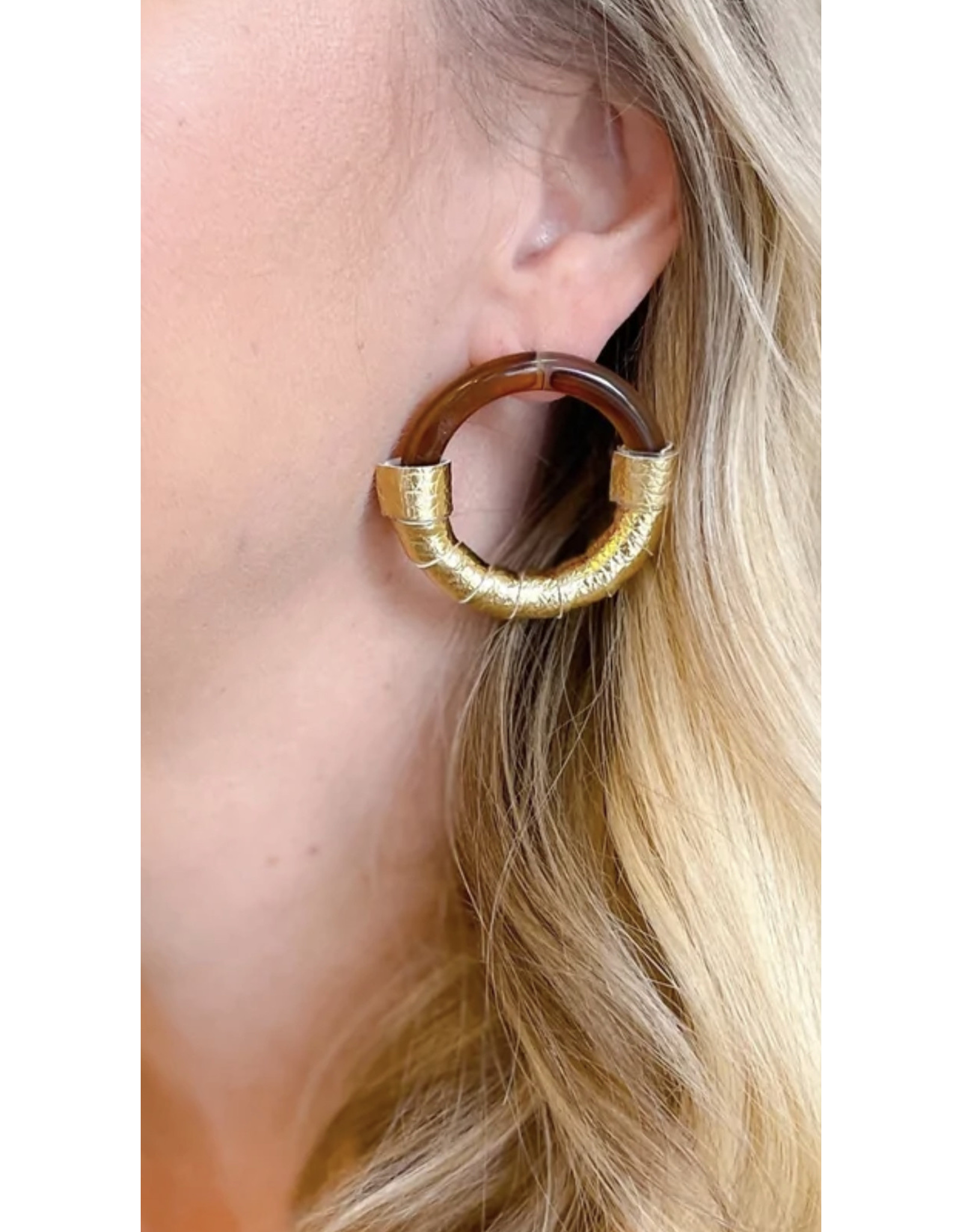 WRAPPED TOFFEE POST EARRINGS