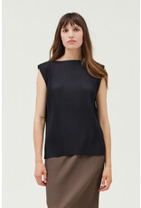 ACCORDIAN PLEAT SLEEVELESS TOP
