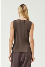 ACCORDIAN PLEAT SLEEVELESS TOP