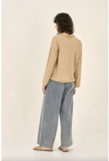 ADJUSTABLE HEM LSLV SHIRT