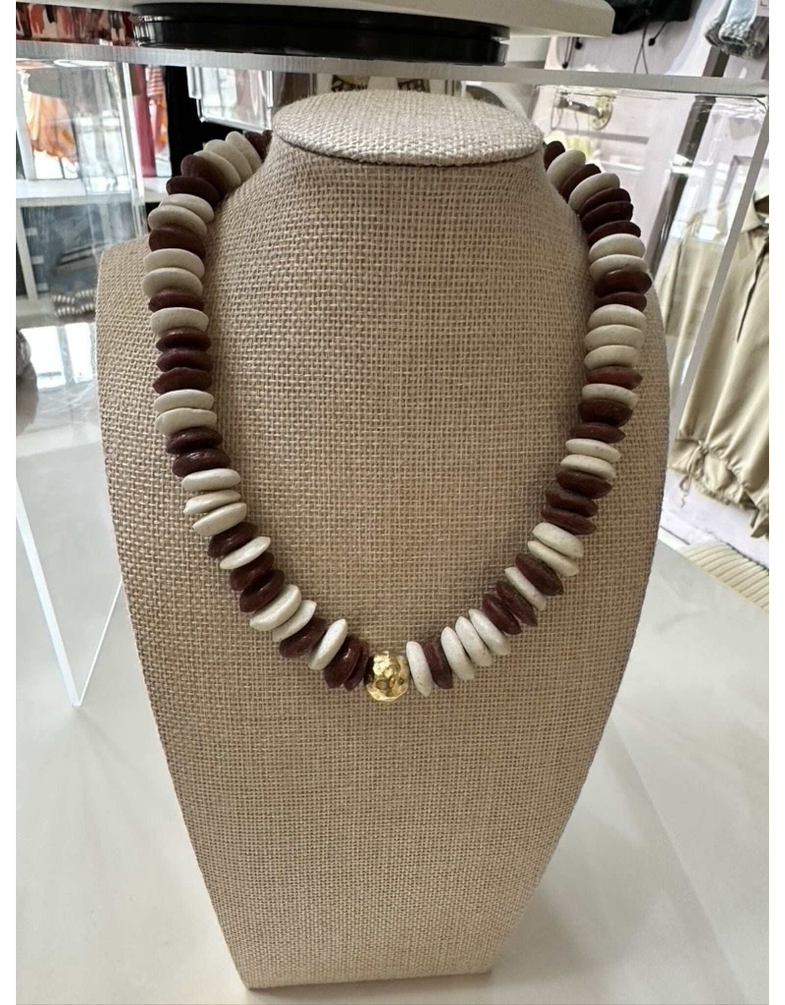 HEISHI NECKLACE WITH HAMMERED BALL