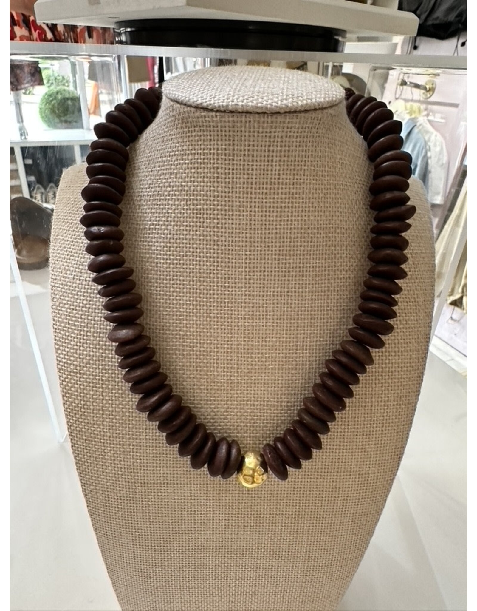 HEISHI NECKLACE WITH HAMMERED BALL