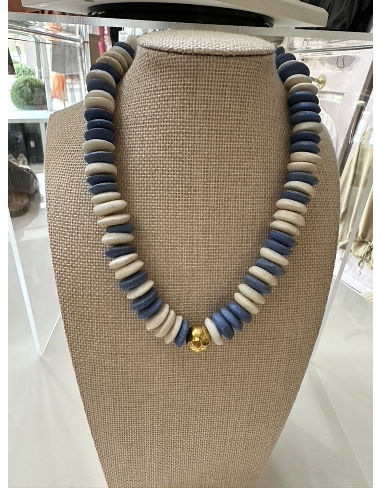 HEISHI NECKLACE WITH HAMMERED BALL