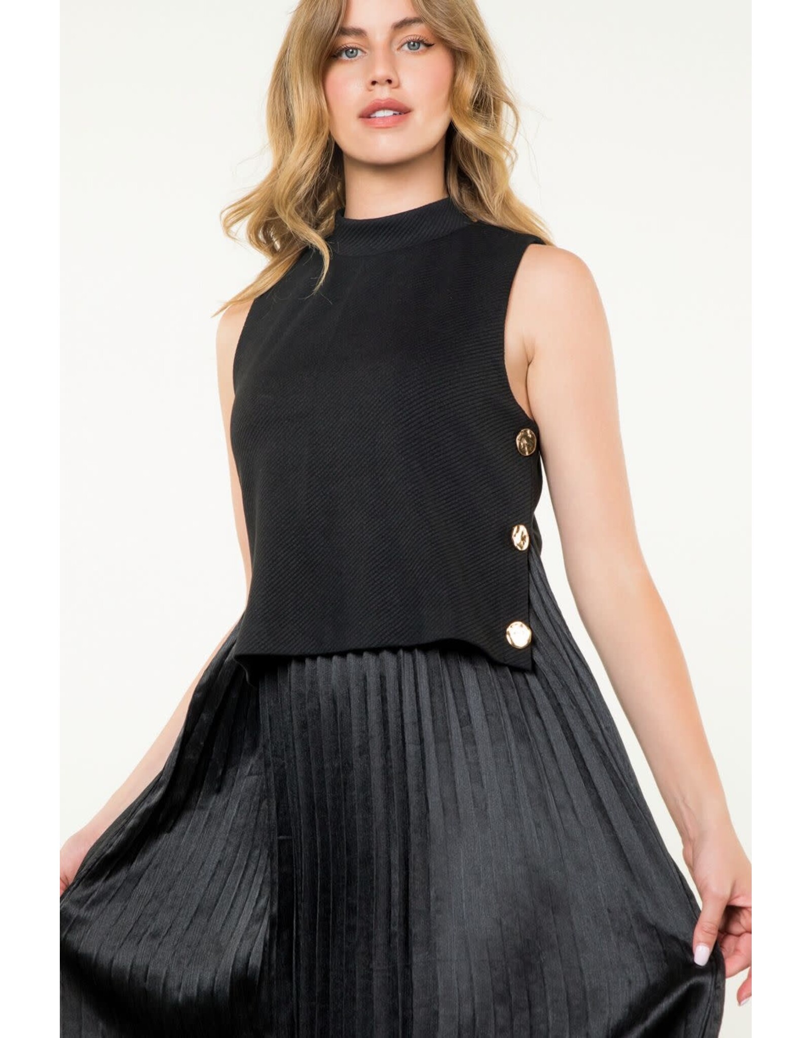 PLEATED SKIRT DRESS