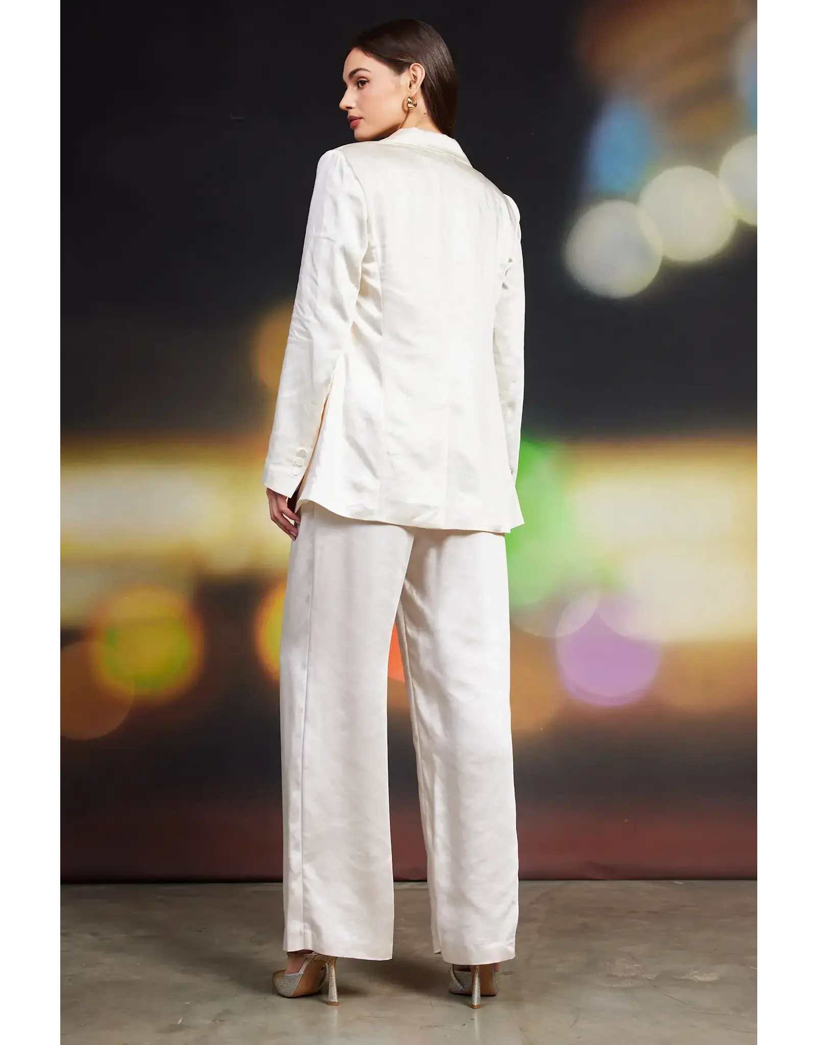 SINGLE BUTTON WINTER SATIN BLAZER
