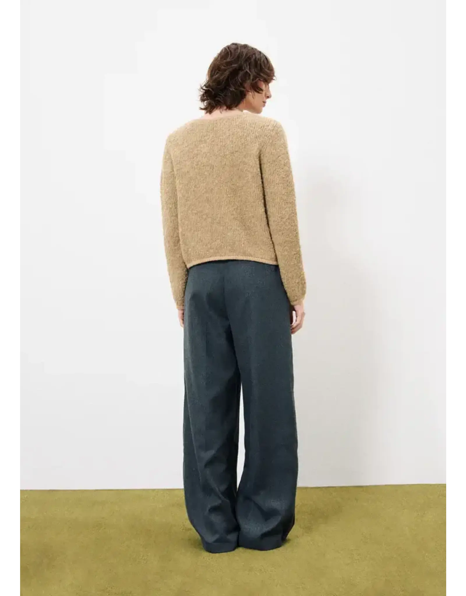 TWO POCKET KNITTED CARDIGAN