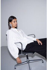 LSLV BLOUSE W/ RHINESTONE ACCENT