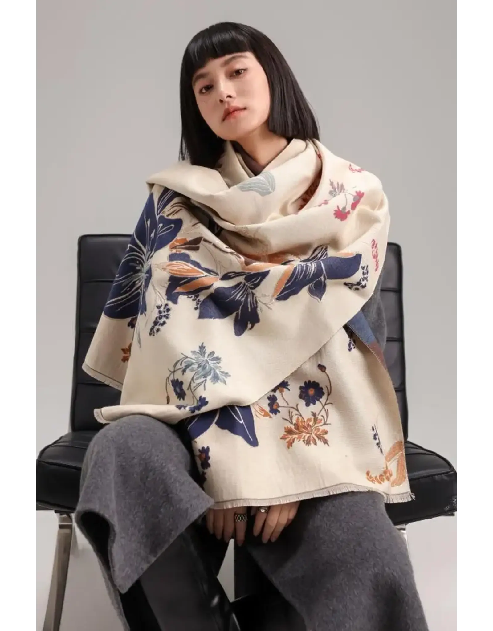 REVERSIBLE WRAP BLUE/ORANGE WILD LILIES