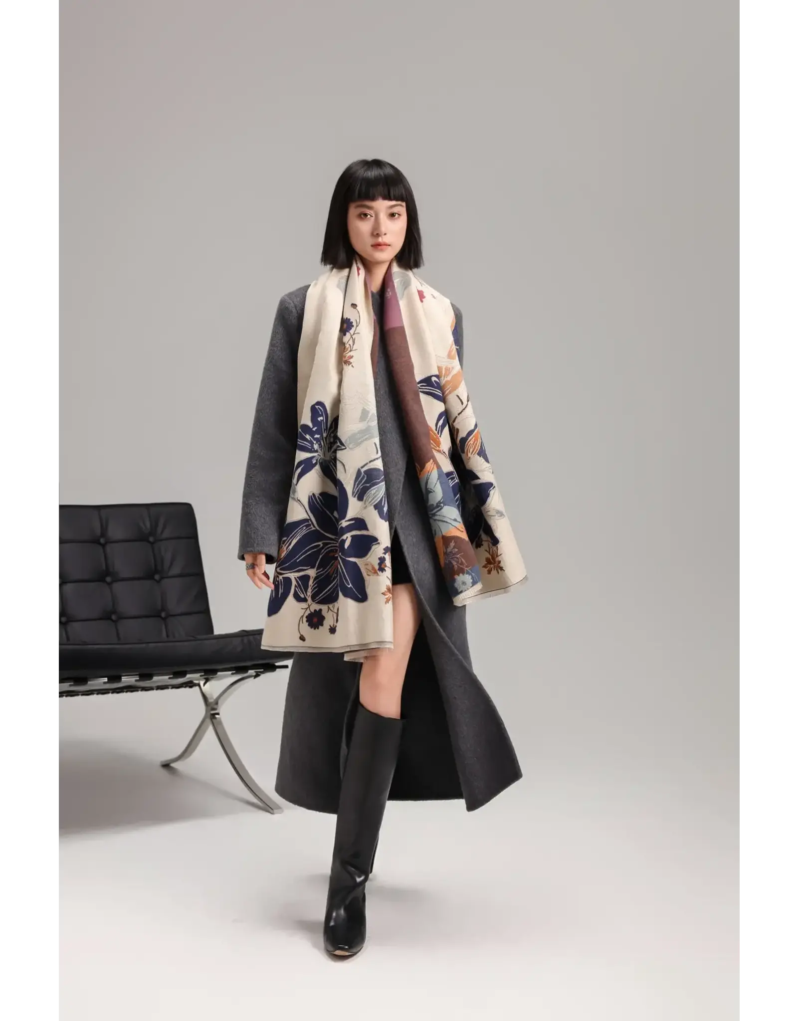 REVERSIBLE WRAP BLUE/ORANGE WILD LILIES