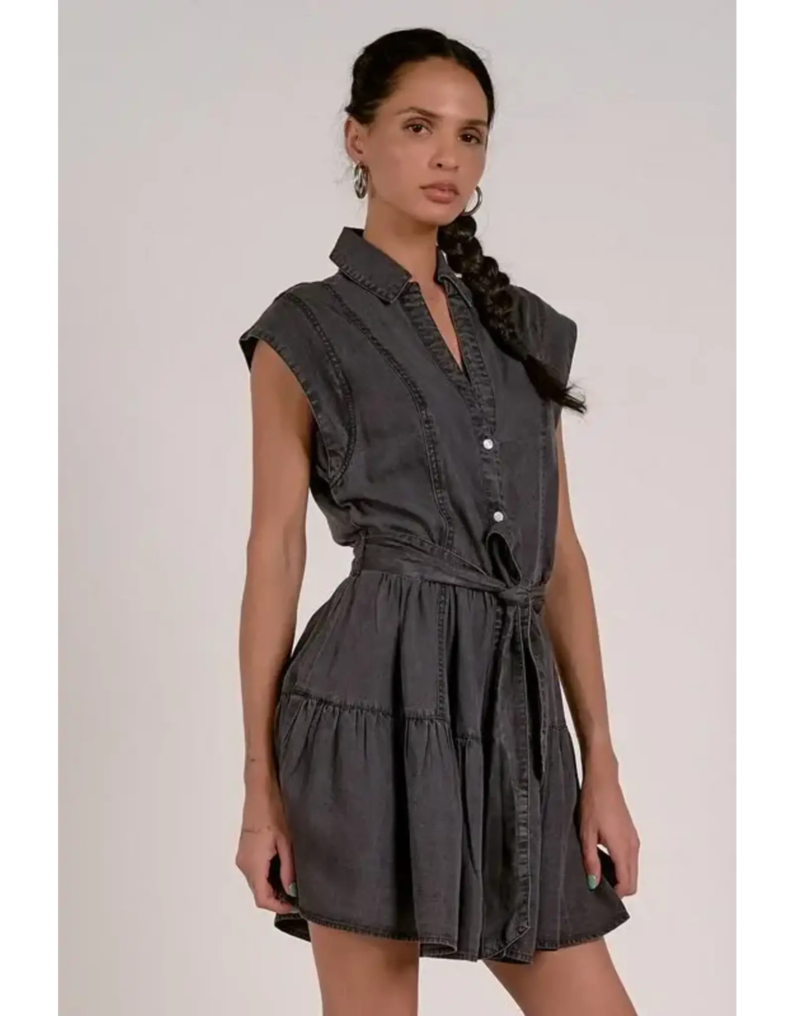 COLLARED SLVLESS TIERED MINI