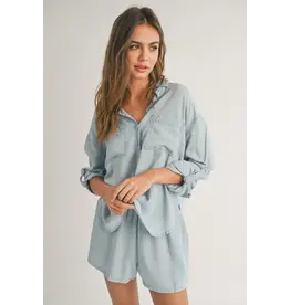 CHAMBRAY BUTTON DOWN SHIRT