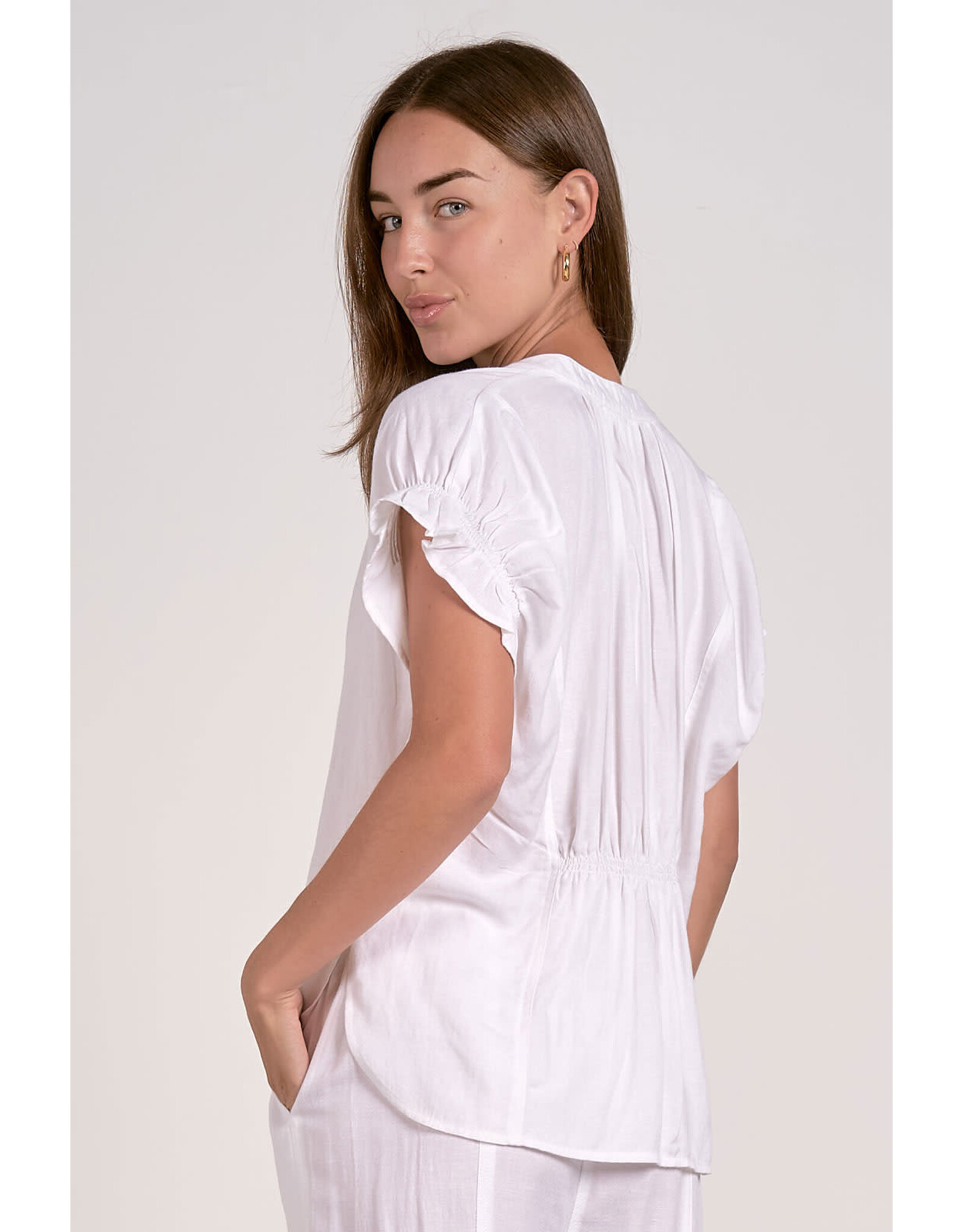 SSLV VNECK W/GATHERED BACK