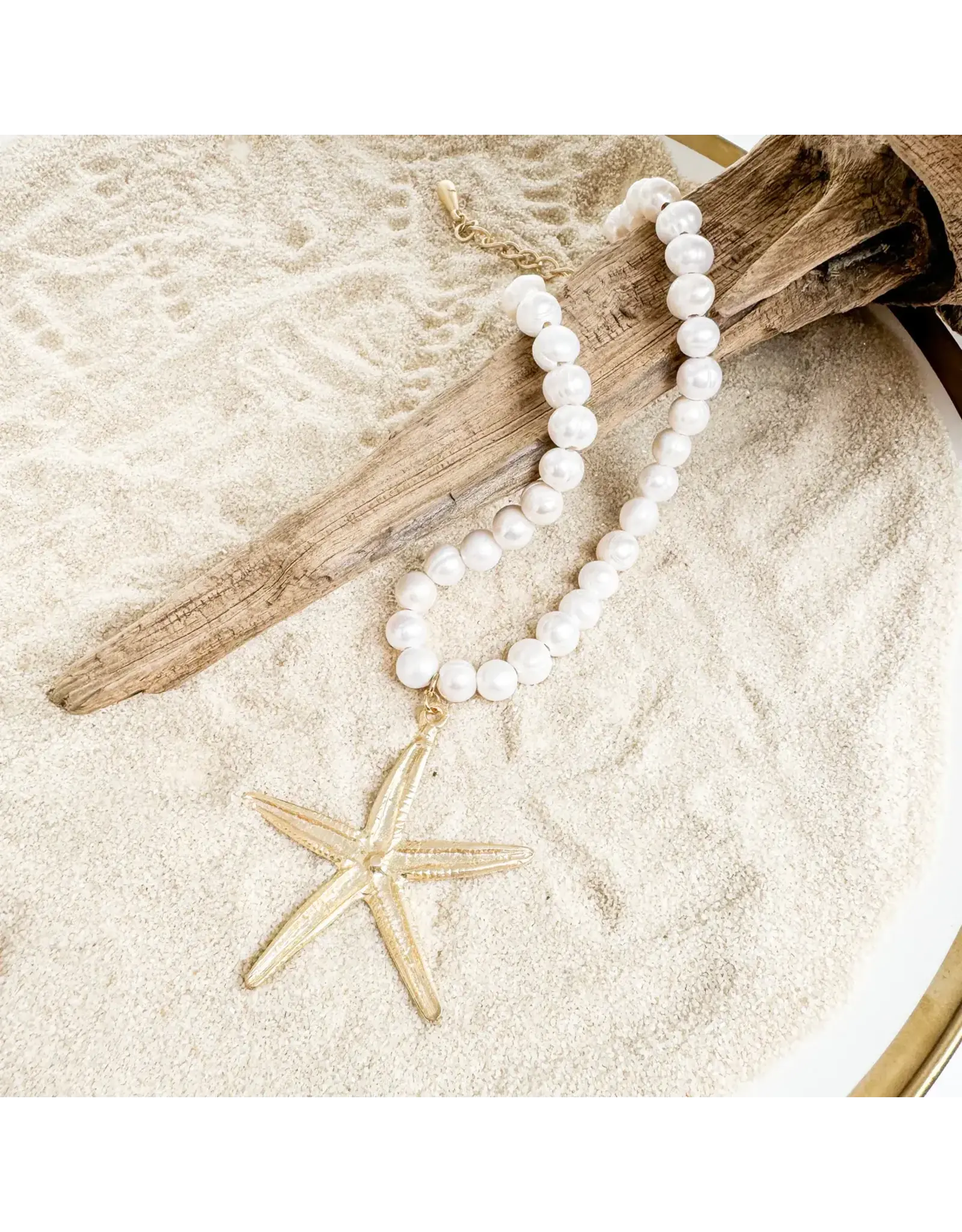 STARFISH ON POTATO PEARL NECKLACE, WHITE