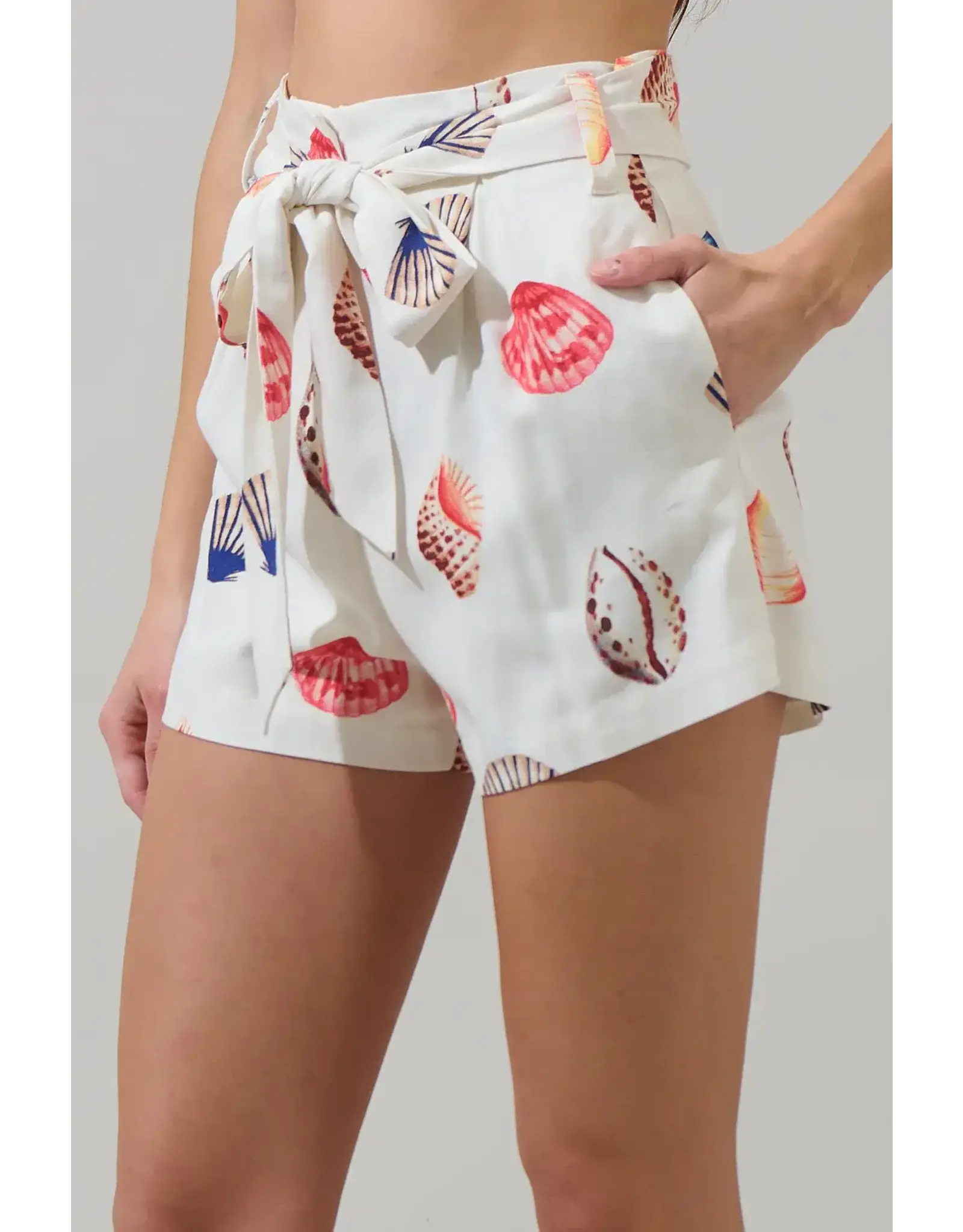 KARA SHELL PRINT SHORTS