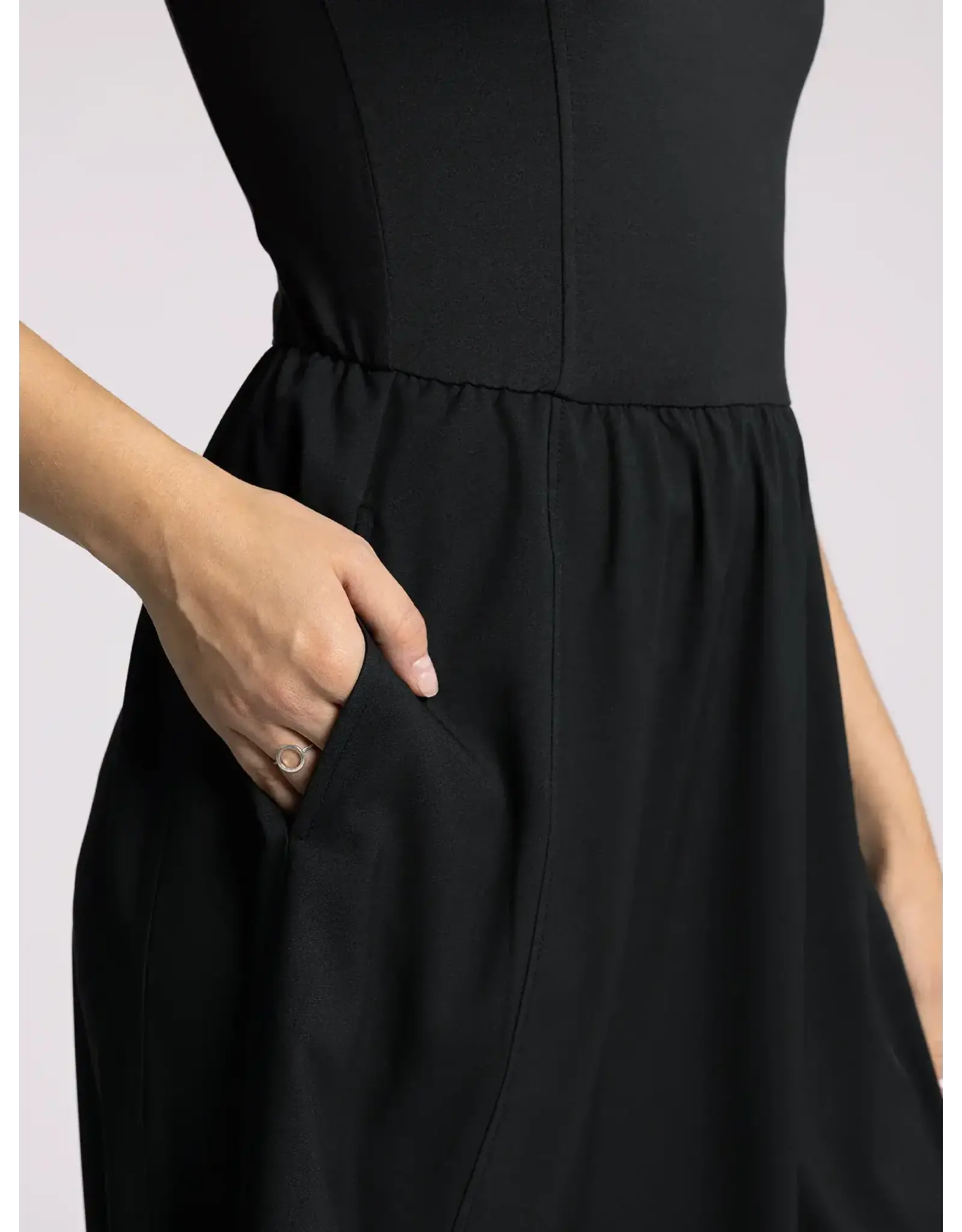CONNIE AHTLEISURE MIDI DRESS