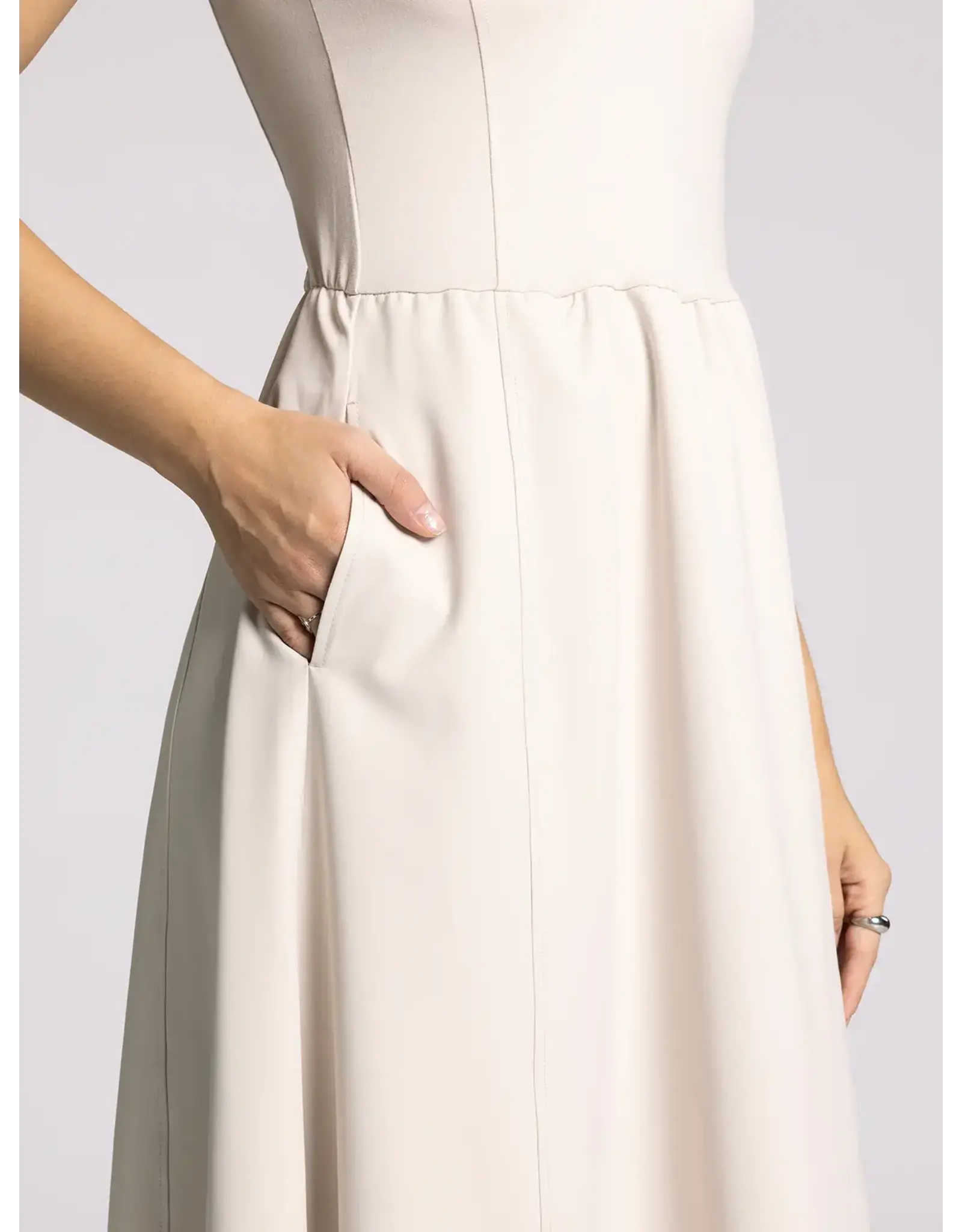 CONNIE AHTLEISURE MIDI DRESS