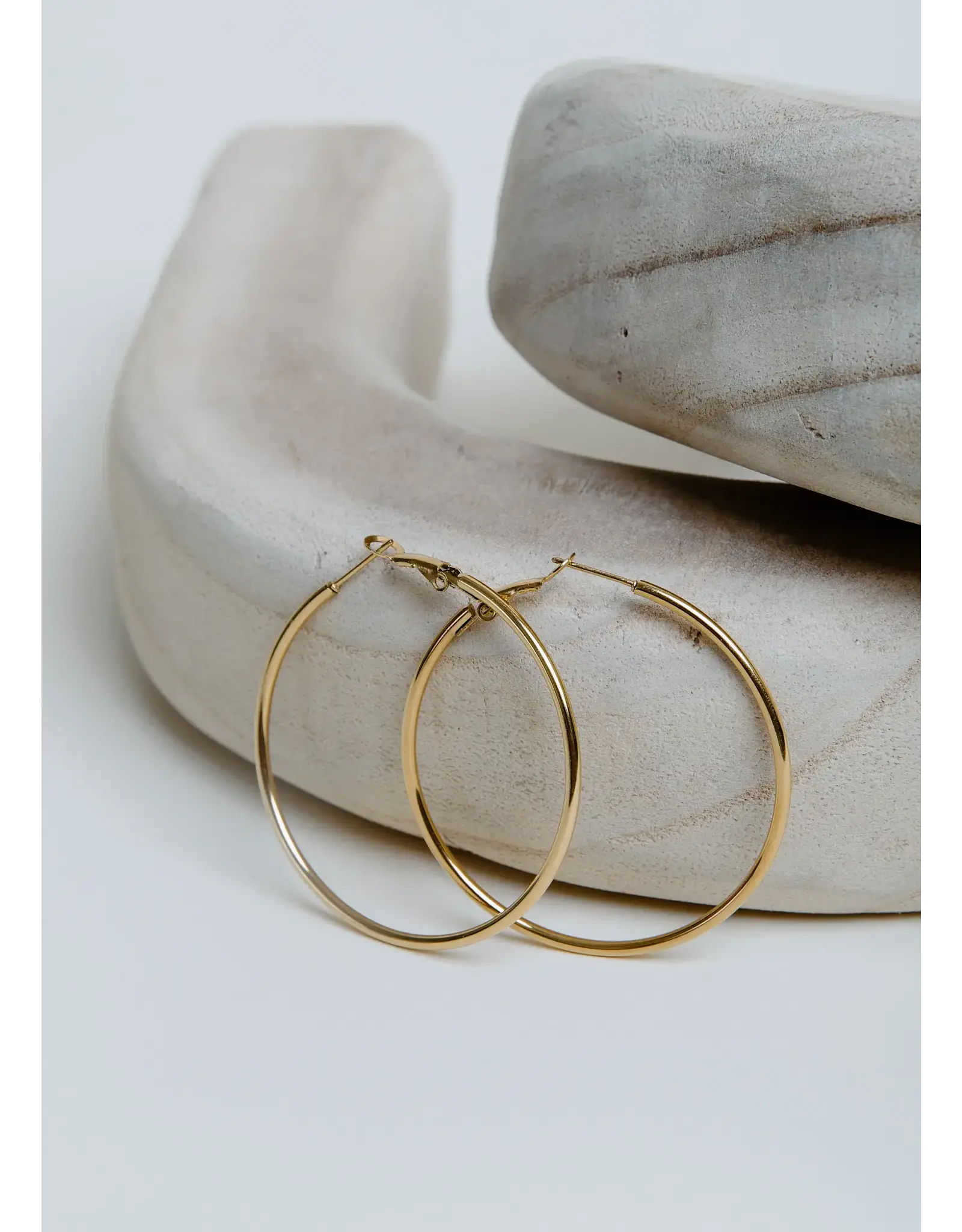 LA YOU HOOPS MEDIUM GOLD