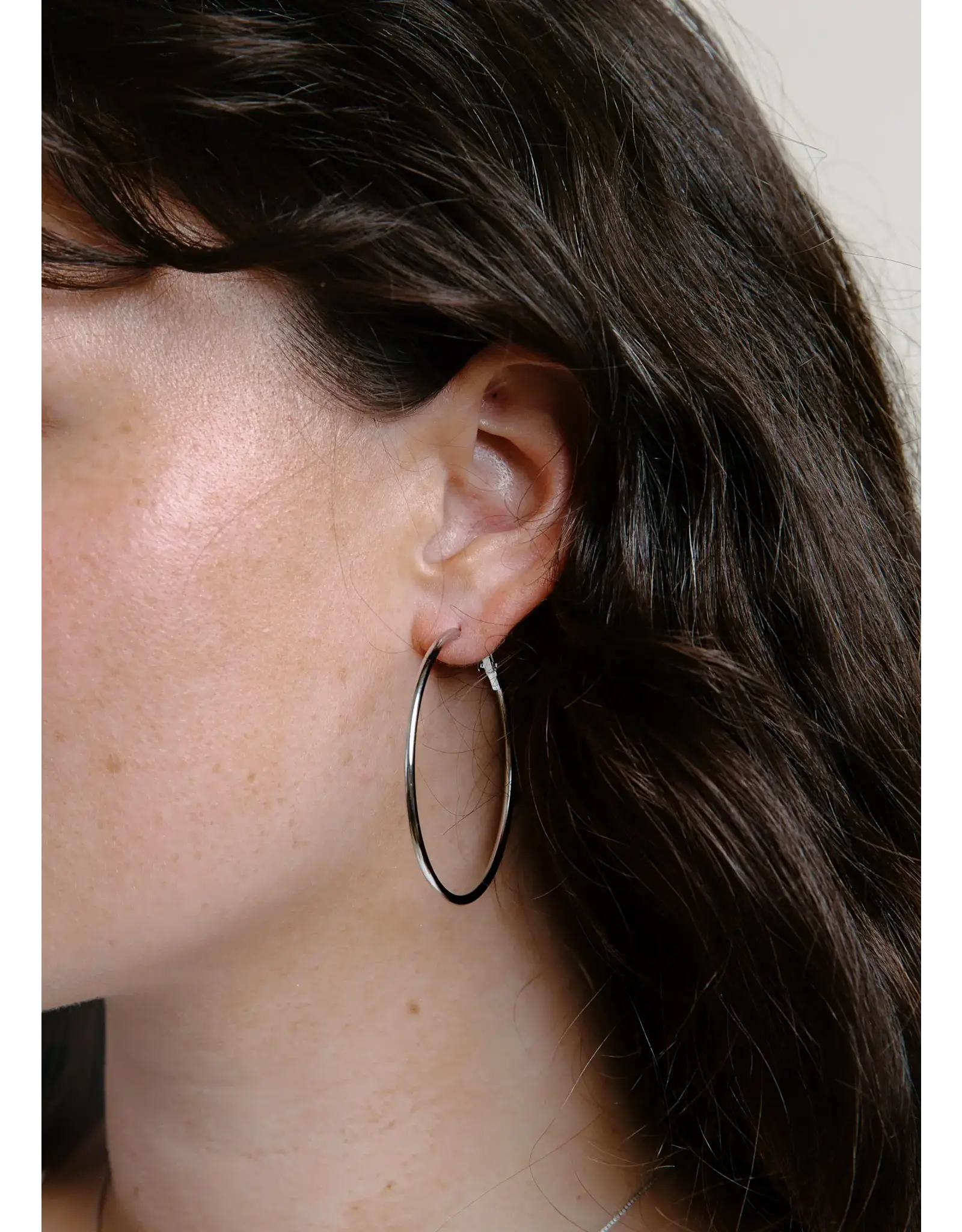 LA YOU HOOPS MEDIUM SILVER