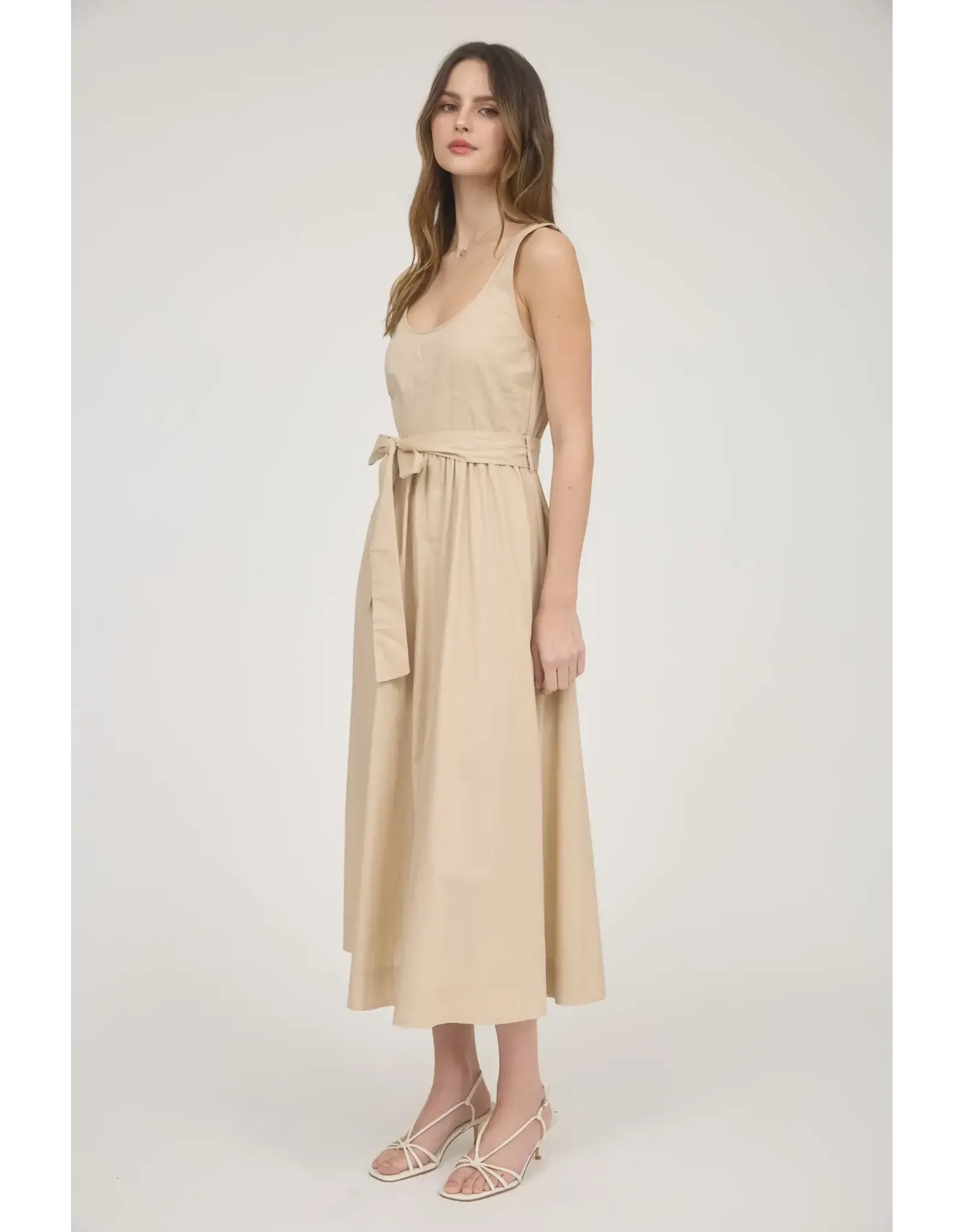 SLVLESS A-LINE MIDI W/ TIE BELT