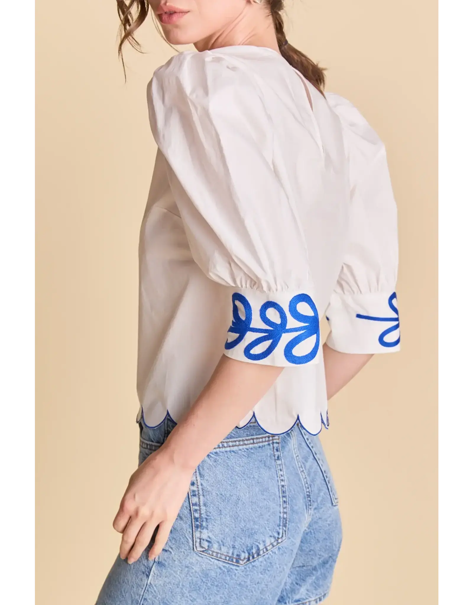 SCALLOP HEM EMBROIDERED TOP