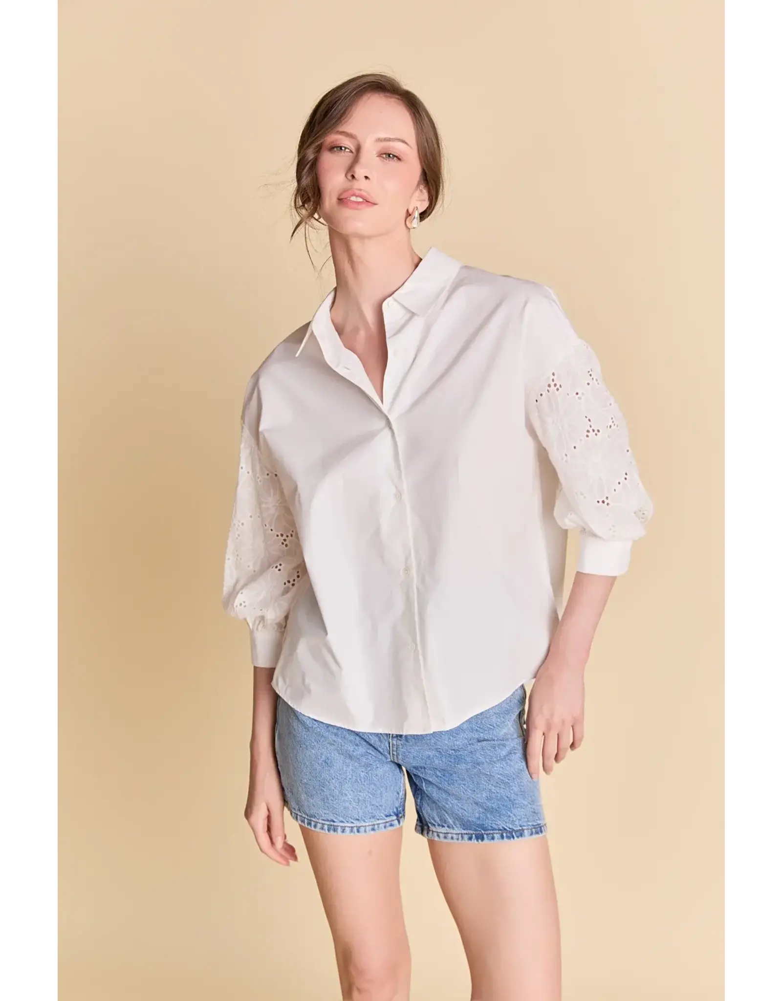 BALLON SLEEVE W/LACE DETAIL BLOUSE
