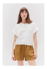 SIDE SCRUNCHIE TEE
